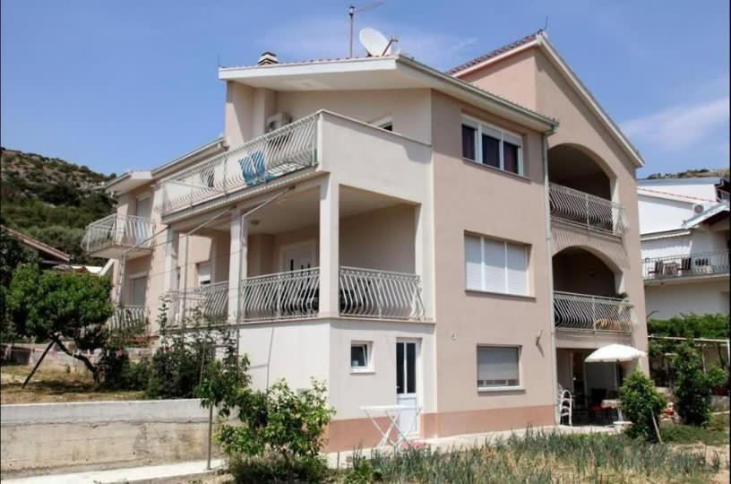 Apartmant Milan 特罗吉尔 外观 照片